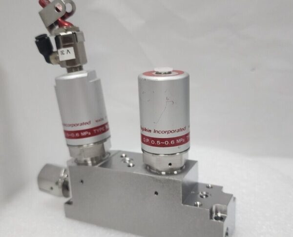 Fujikin 578599 Valve Assy, O.P. 0.5~0.6MPa, Type N.C, Mat 316 L-P,Used,Jp_97033 - Image 4