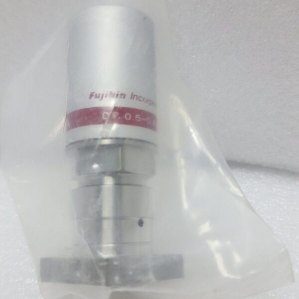 Fujikin C No 565601, 0.P. 0.5-0.6 MPa,Lam 766-197842-003 R B, N.C  Valve,+97101 - Image 5