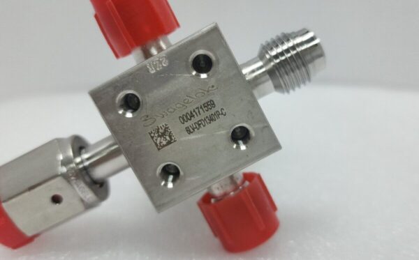 Swagelok 6LV-DFD13401P-C Diaphragm Valve,Used,+97091 - Image 2