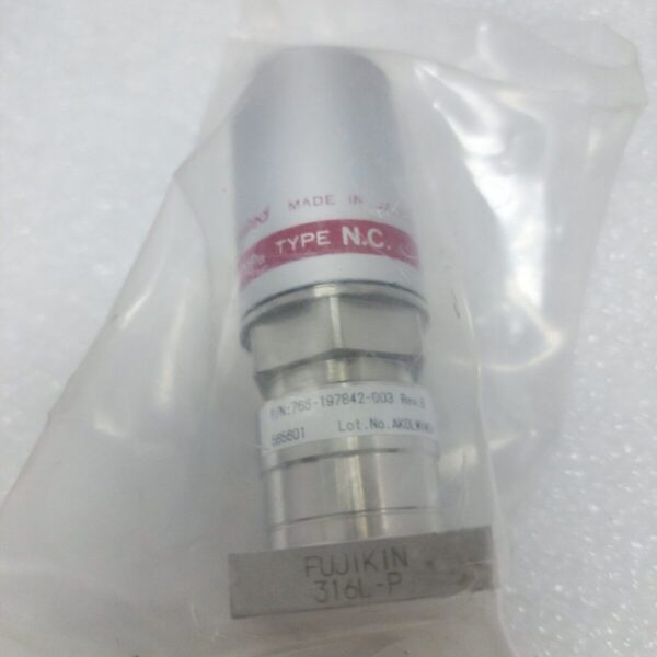 Fujikin C No 565601, 0.P. 0.5-0.6 MPa,Lam 766-197842-003 R B, N.C  Valve,+97101